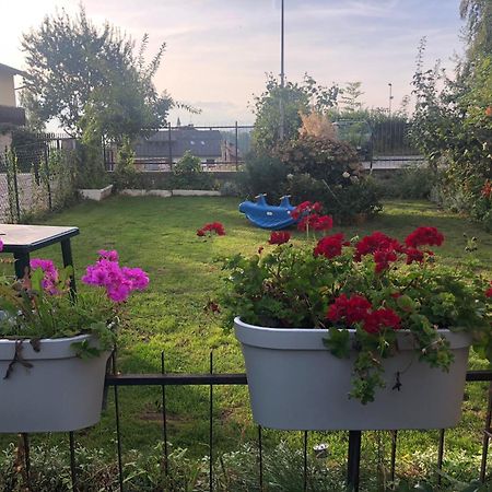 Appartamento Luminoso, Giardino, Vista Dolomiti. บาเซลกา ดิ ปีเน ภายนอก รูปภาพ