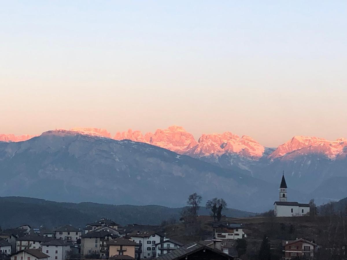 Appartamento Luminoso, Giardino, Vista Dolomiti. บาเซลกา ดิ ปีเน ภายนอก รูปภาพ