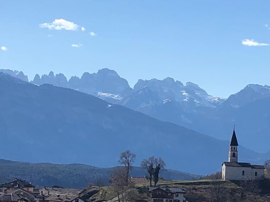 Appartamento Luminoso, Giardino, Vista Dolomiti. บาเซลกา ดิ ปีเน ภายนอก รูปภาพ