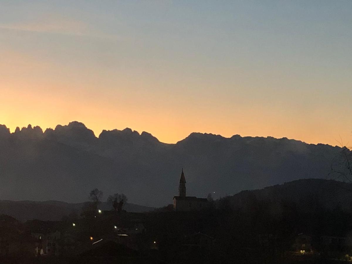 Appartamento Luminoso, Giardino, Vista Dolomiti. บาเซลกา ดิ ปีเน ภายนอก รูปภาพ