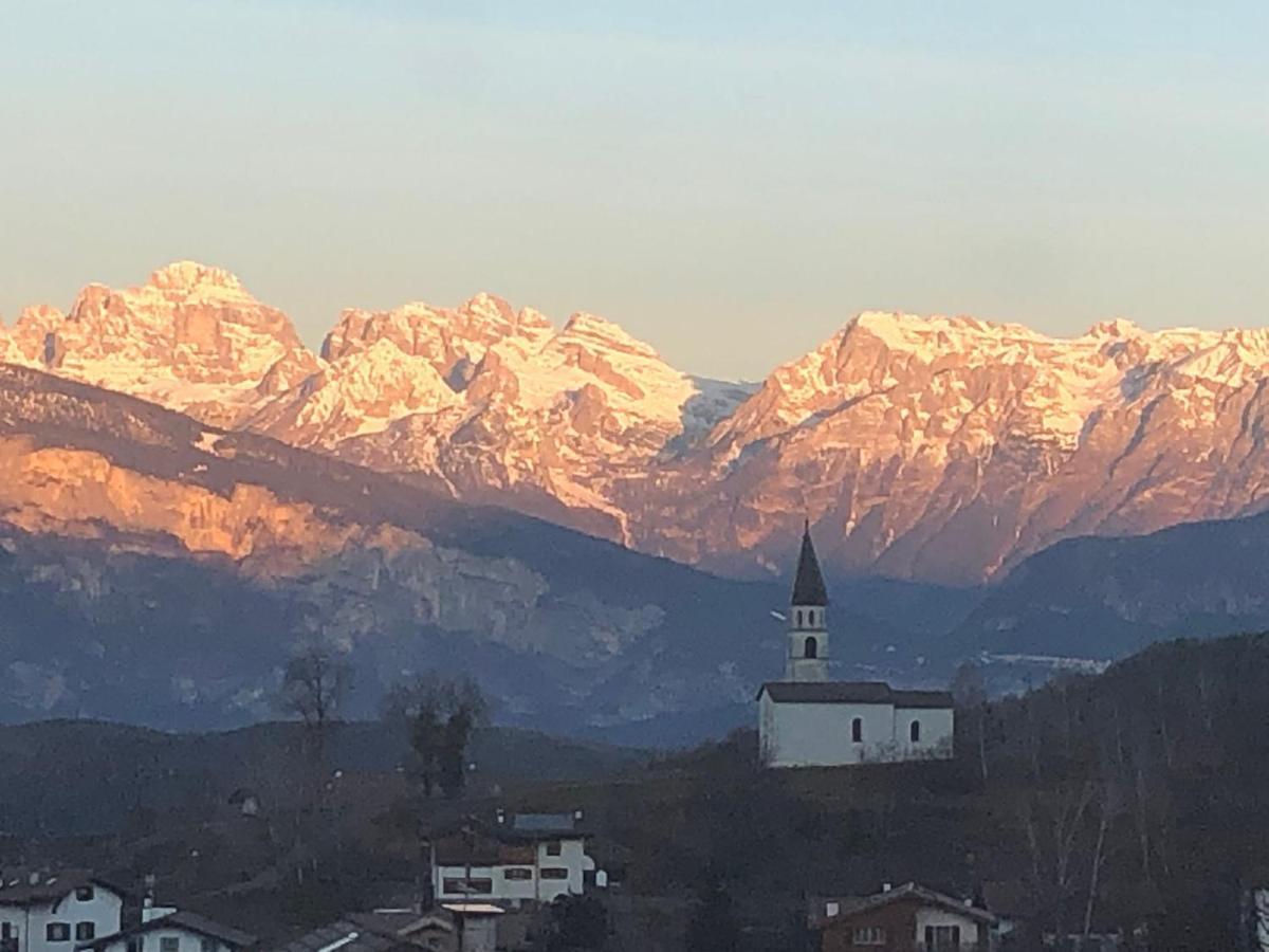 Appartamento Luminoso, Giardino, Vista Dolomiti. บาเซลกา ดิ ปีเน ภายนอก รูปภาพ